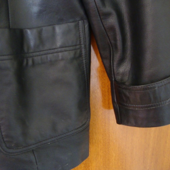 Eddie Bauer Ladies Leather Jacket - Picture 5 of 6